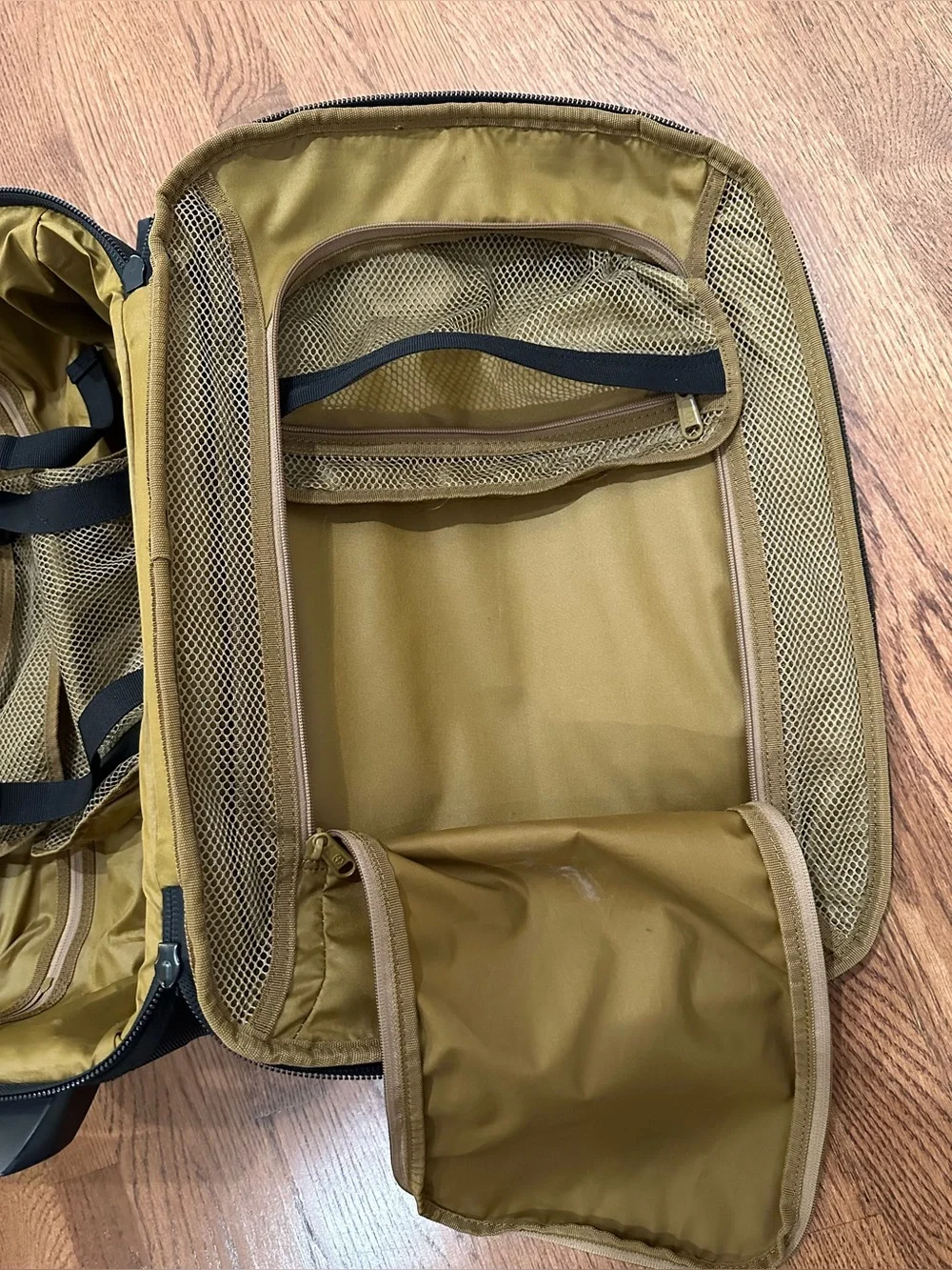 Victorinox Ch-97 2.0 Wheeled Carry-On Suitcase 20”
